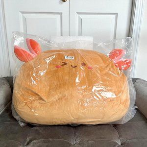 BNWT Jumbo Crab Cream Croquette w/ Scissors Plushie (Toreba Exclusive)